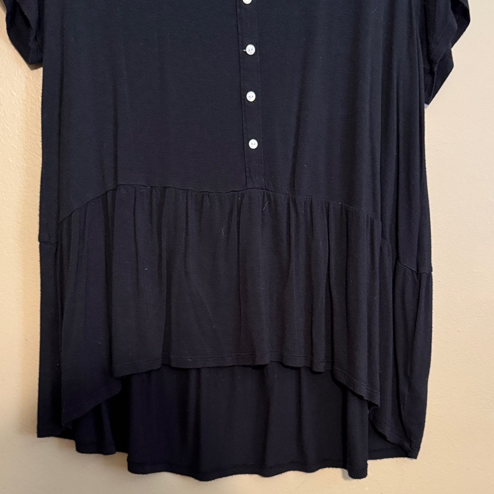 Moral Fiber Black V-Neck Buttoned Blouse - Picture 4 of 5